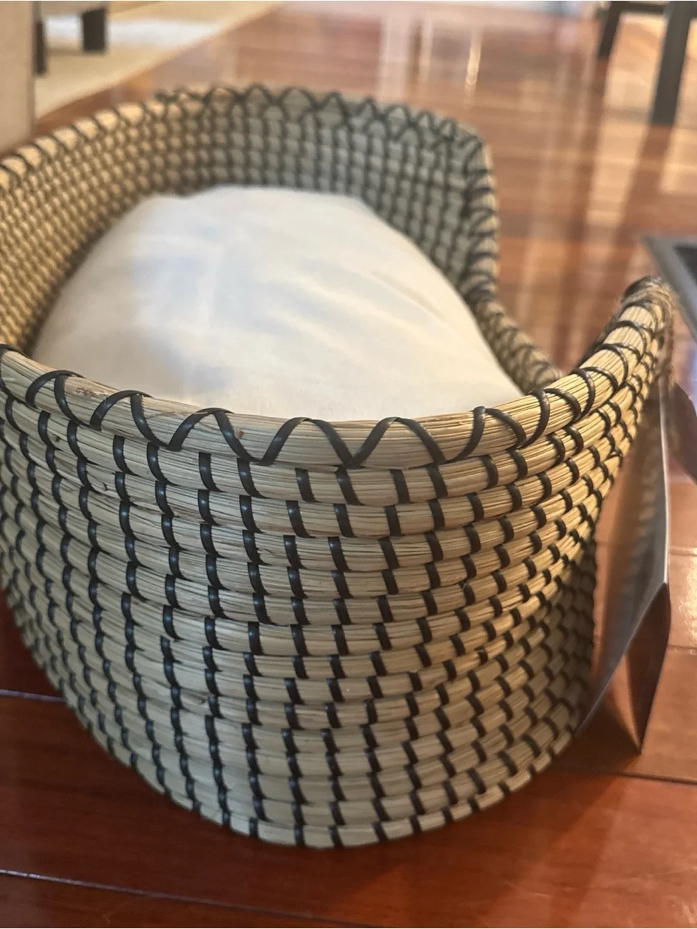 Safavieh Natural & Black Woven Pet Bed with Cream Cushion